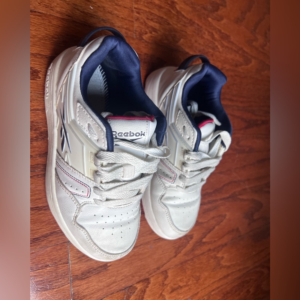 Reebok Maverick Low Box in Blue White and Red